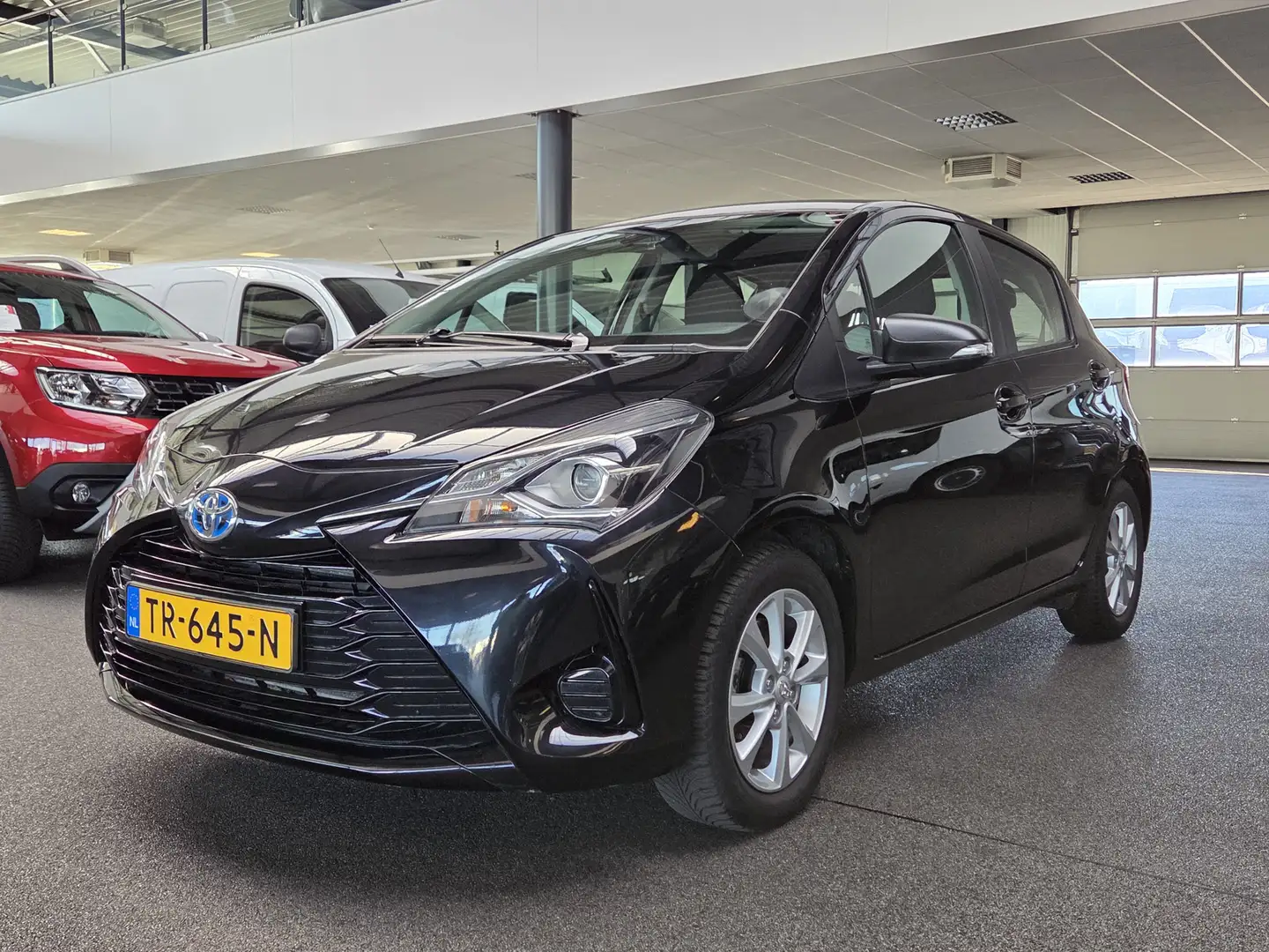 Toyota Yaris 1.5 Hybrid Active Schwarz - 1