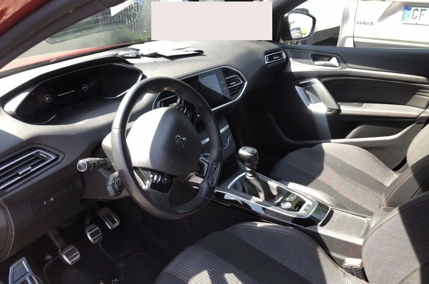 Peugeot 308 BlueHDi 130 EAT8 S&S SW GT Rosso - 2
