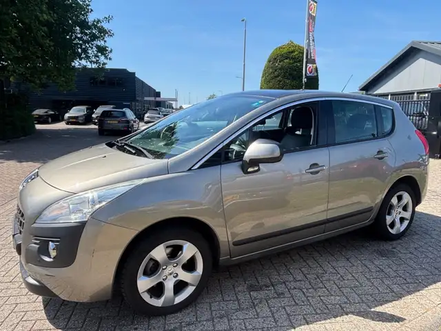 Peugeot 3008 view 7