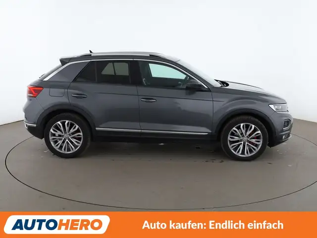 Volkswagen T-Roc view 7