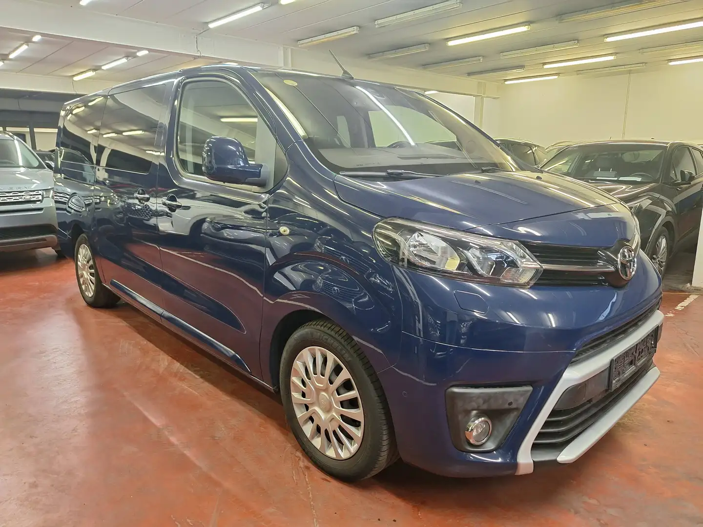 TOYOTA Proace