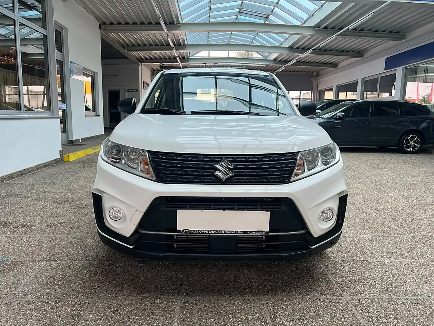 Suzuki Vitara 1,0 DITC clear Weiß - 2