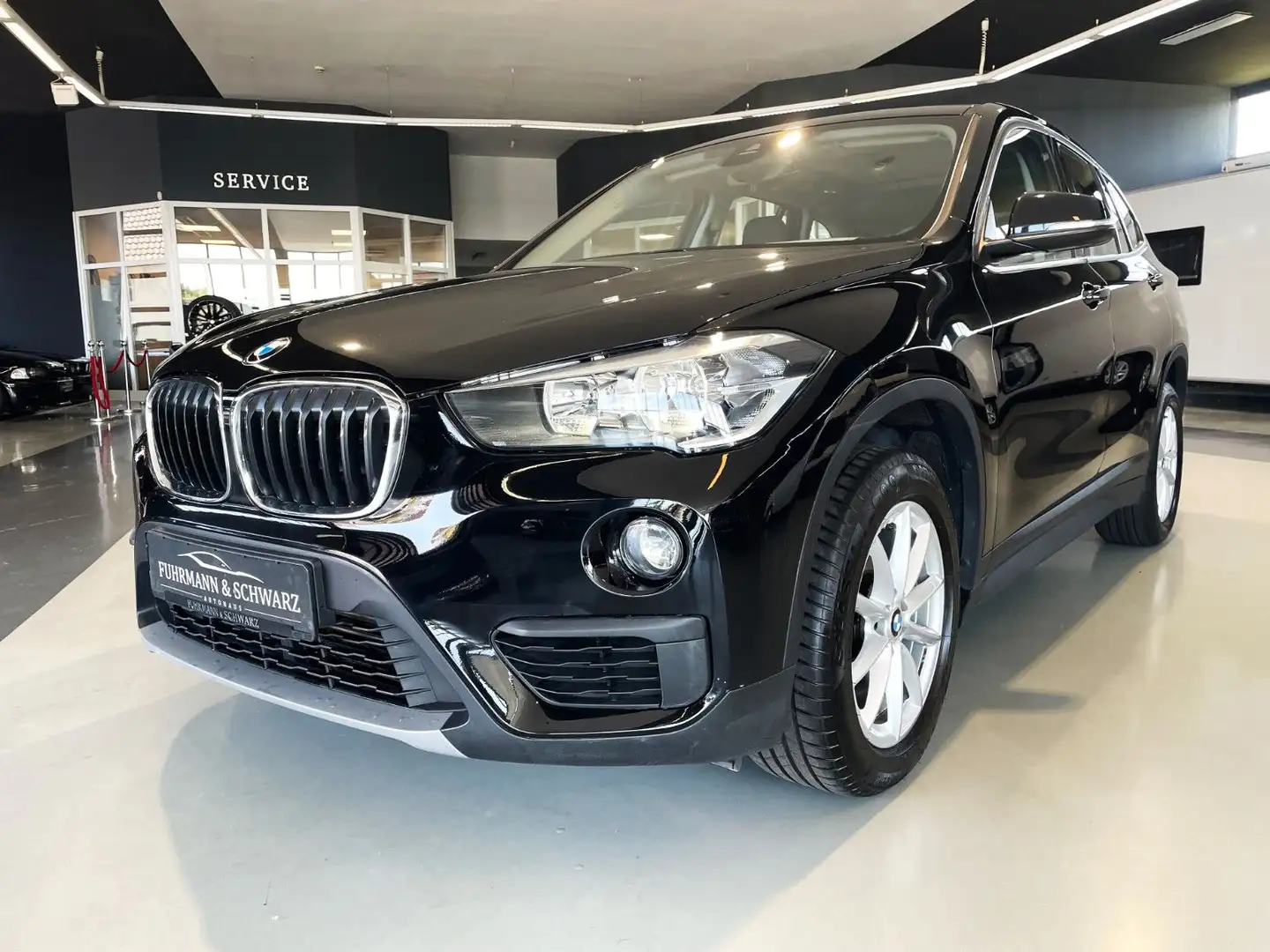 BMW X1 sDrive18d Aut. Navi+Pano+ele.Sitze+AHK - 2