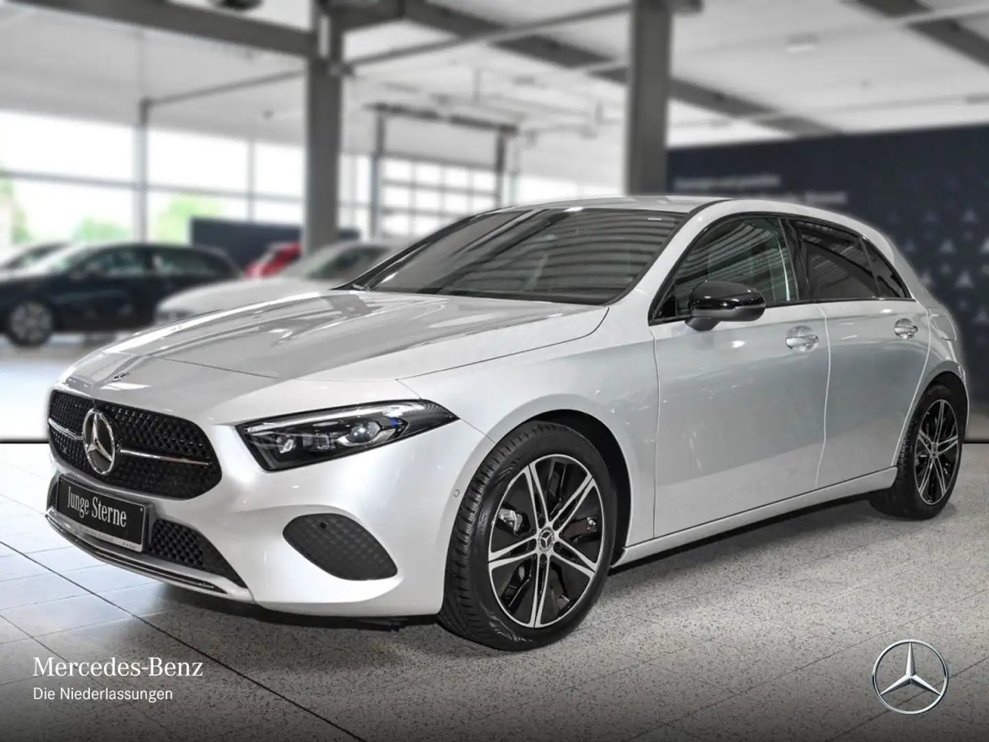 Mercedes-Benz A 200 PROGRESSIVE+NIGHT+MULTIBEAM+KAMERA+KEYLESS Silber - 2