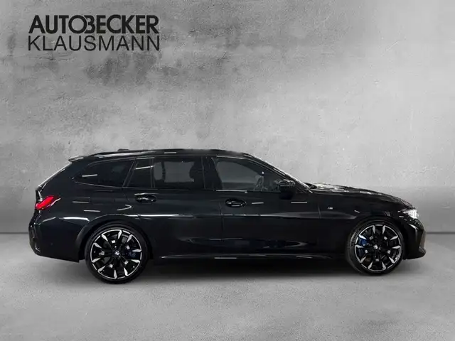 BMW 3 Series view 4