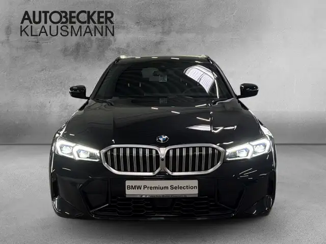 BMW 3 Series view 5