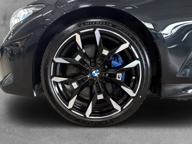 BMW 3 Series view 7