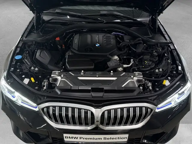 BMW 3 Series view 14