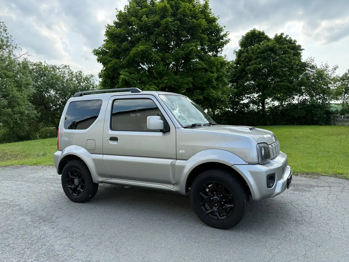 Suzuki Jimny AT Automatik Comfort Allgrip Klima AHK 4x4 Silber - 2