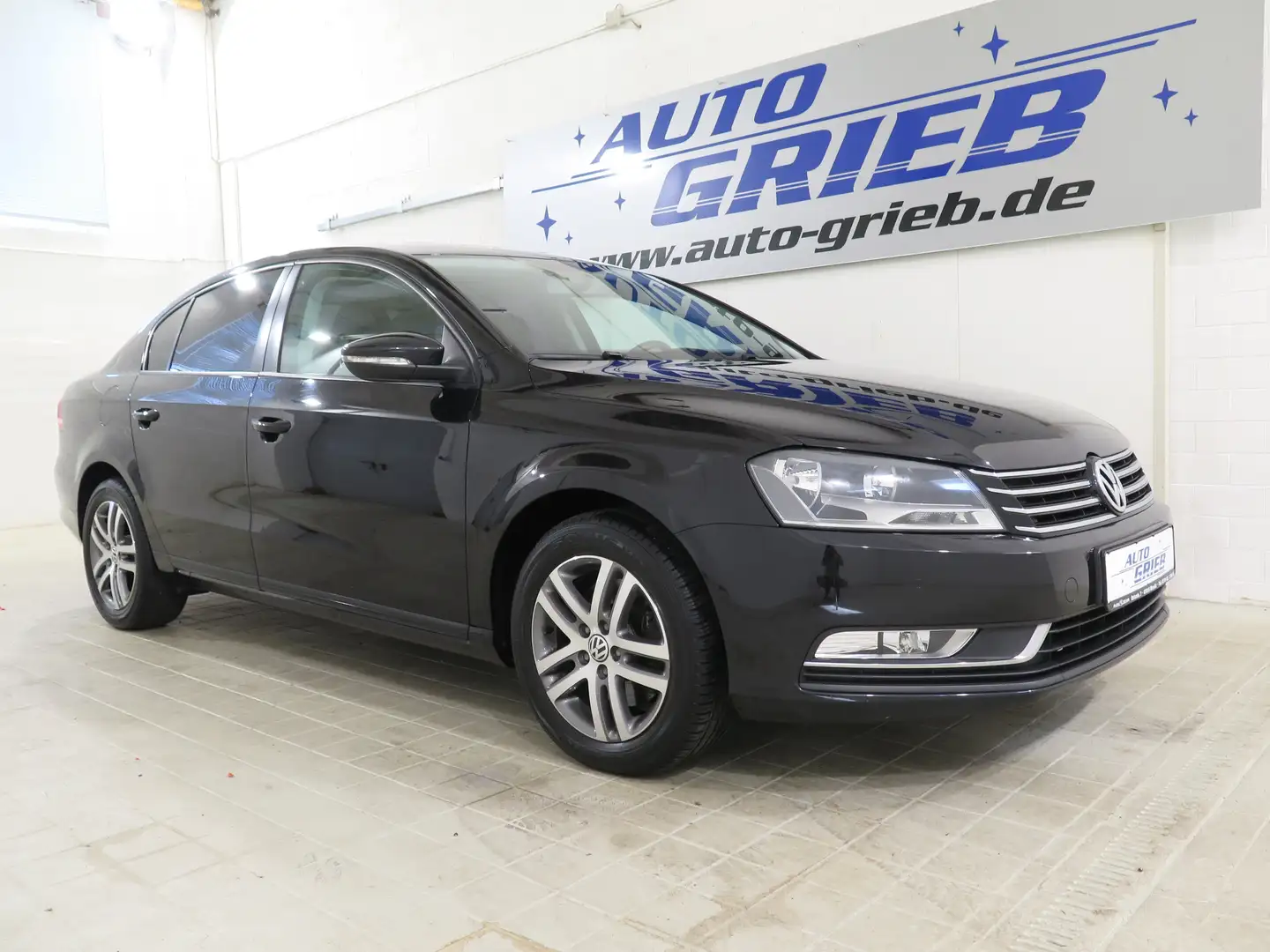 Volkswagen Passat Trendline, Klima, Sitzheizung, AHK, Alu, PDC Schwarz - 1