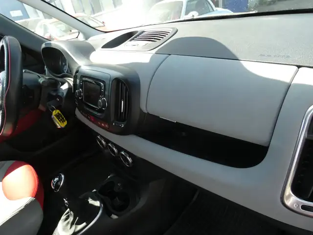 Fiat 500l view 11