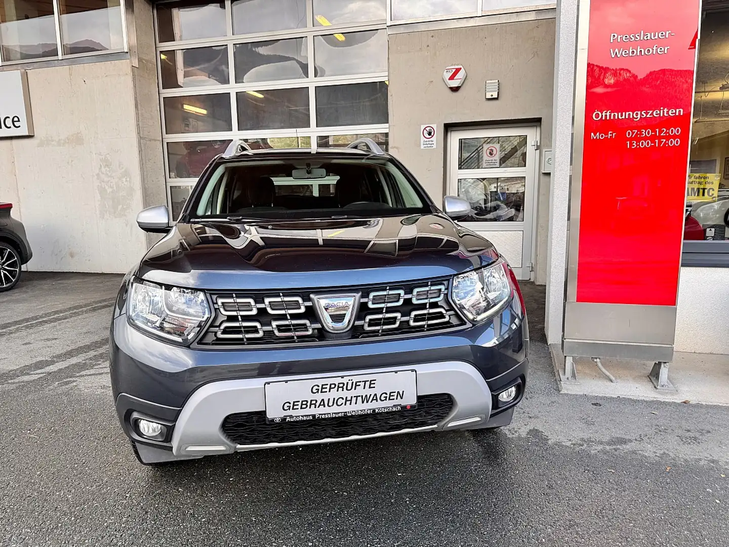 Dacia Duster Blue dCi 115 4WD Comfort Grau - 2