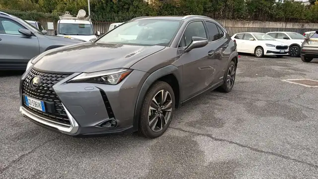Lexus UX 250h