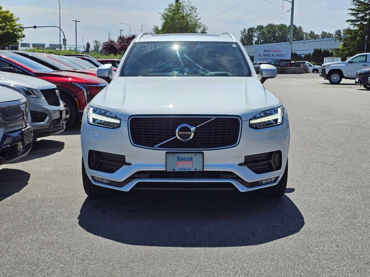 2016 Volvo XC90 alt 2