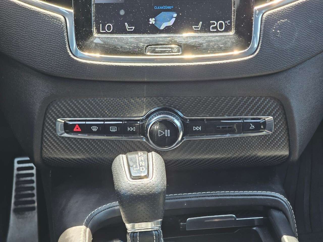 2016 Volvo XC90 thumb 30