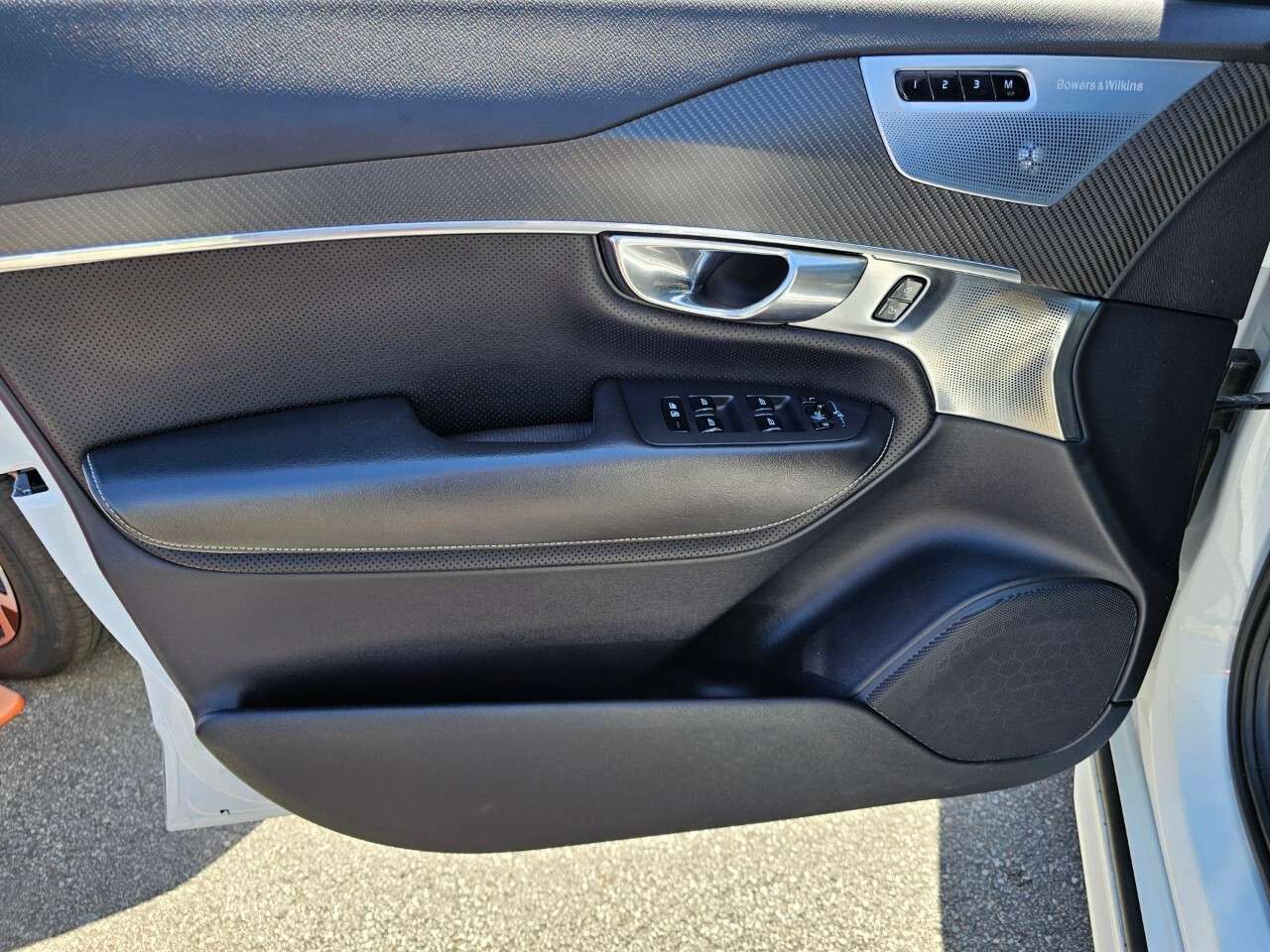 2016 Volvo XC90 thumb 14