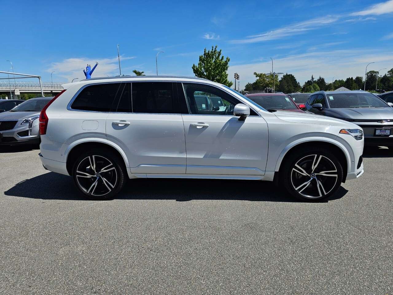 2016 Volvo XC90 thumb 10