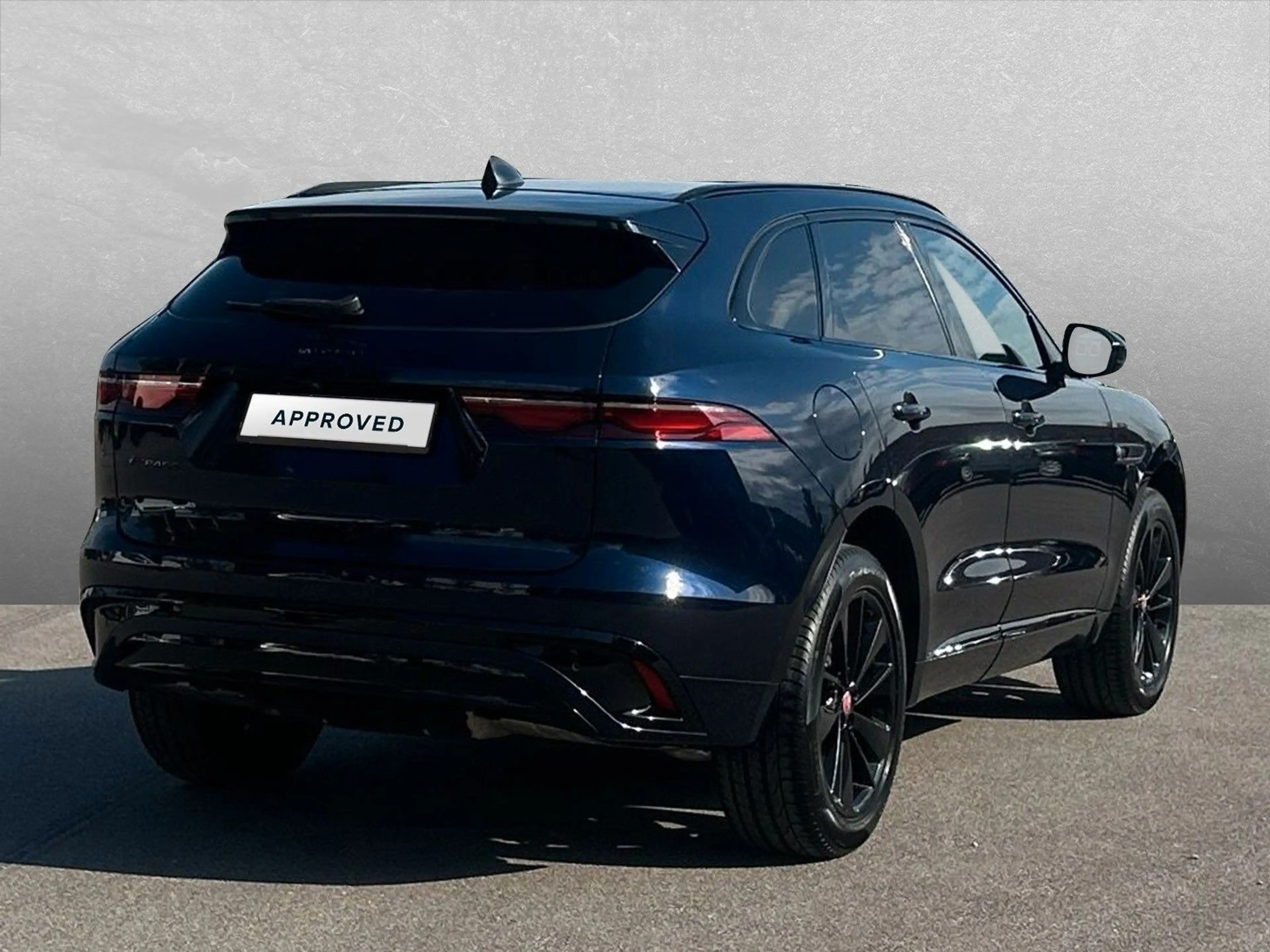 Jaguar F-Pace P250 R-DYNAMIC SE AWD ACC LED — photo 2