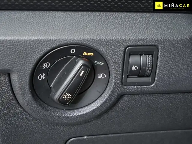 Volkswagen T-Cross view 18