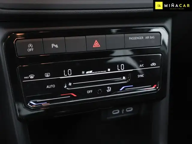 Volkswagen T-Cross view 17