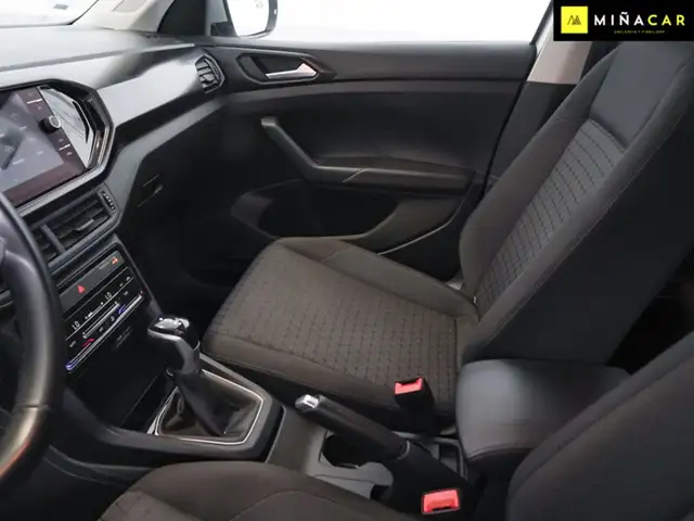Volkswagen T-Cross view 19