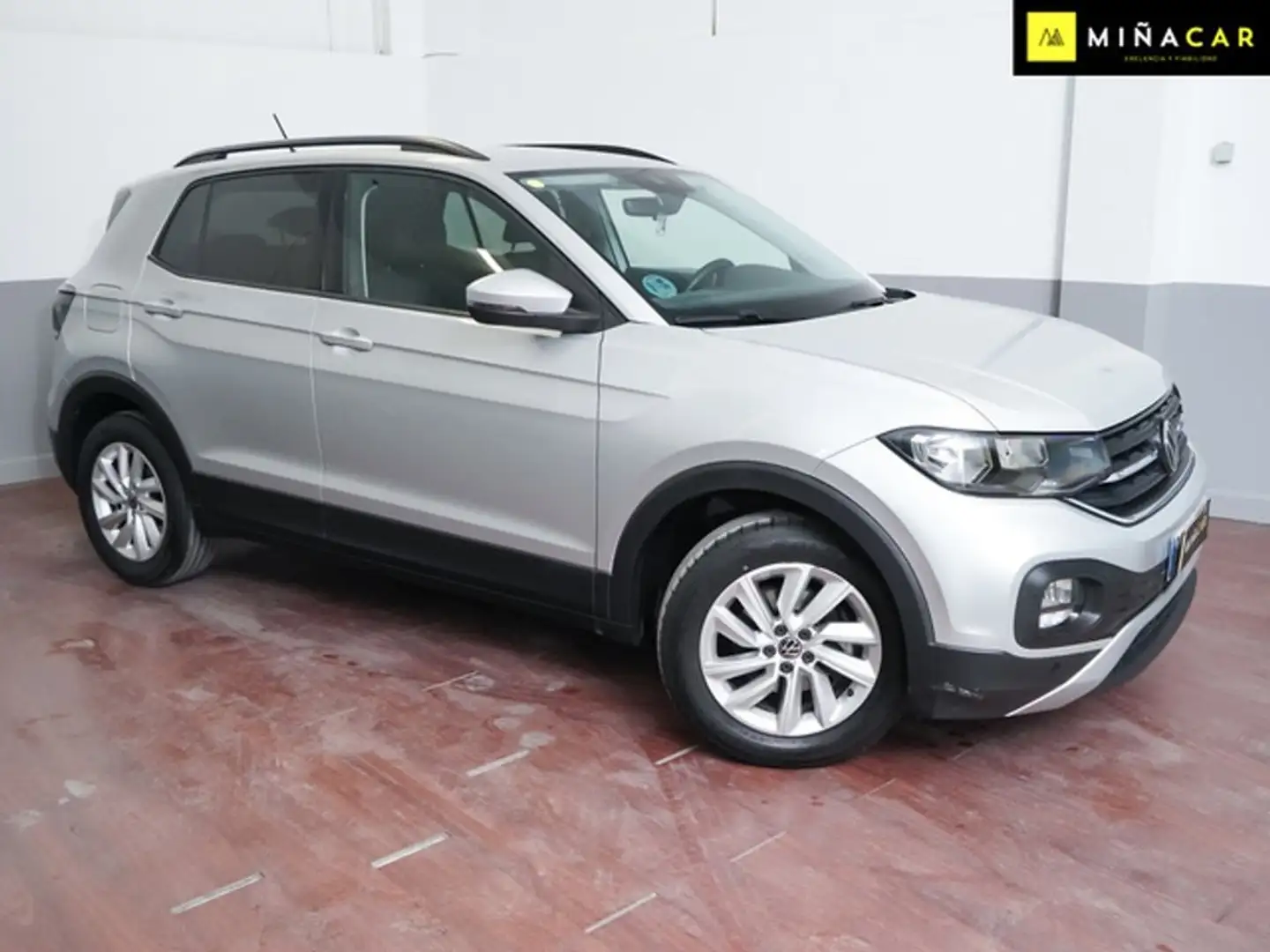 Volkswagen T-Cross 1.0 TSI Advance DSG7 81kW Gris - 2