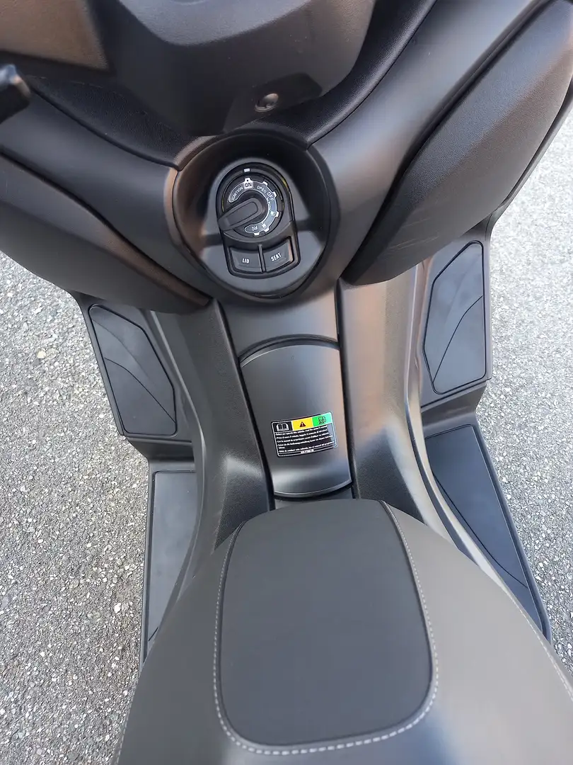 Yamaha X-Max 400 ABS Grigio - 2