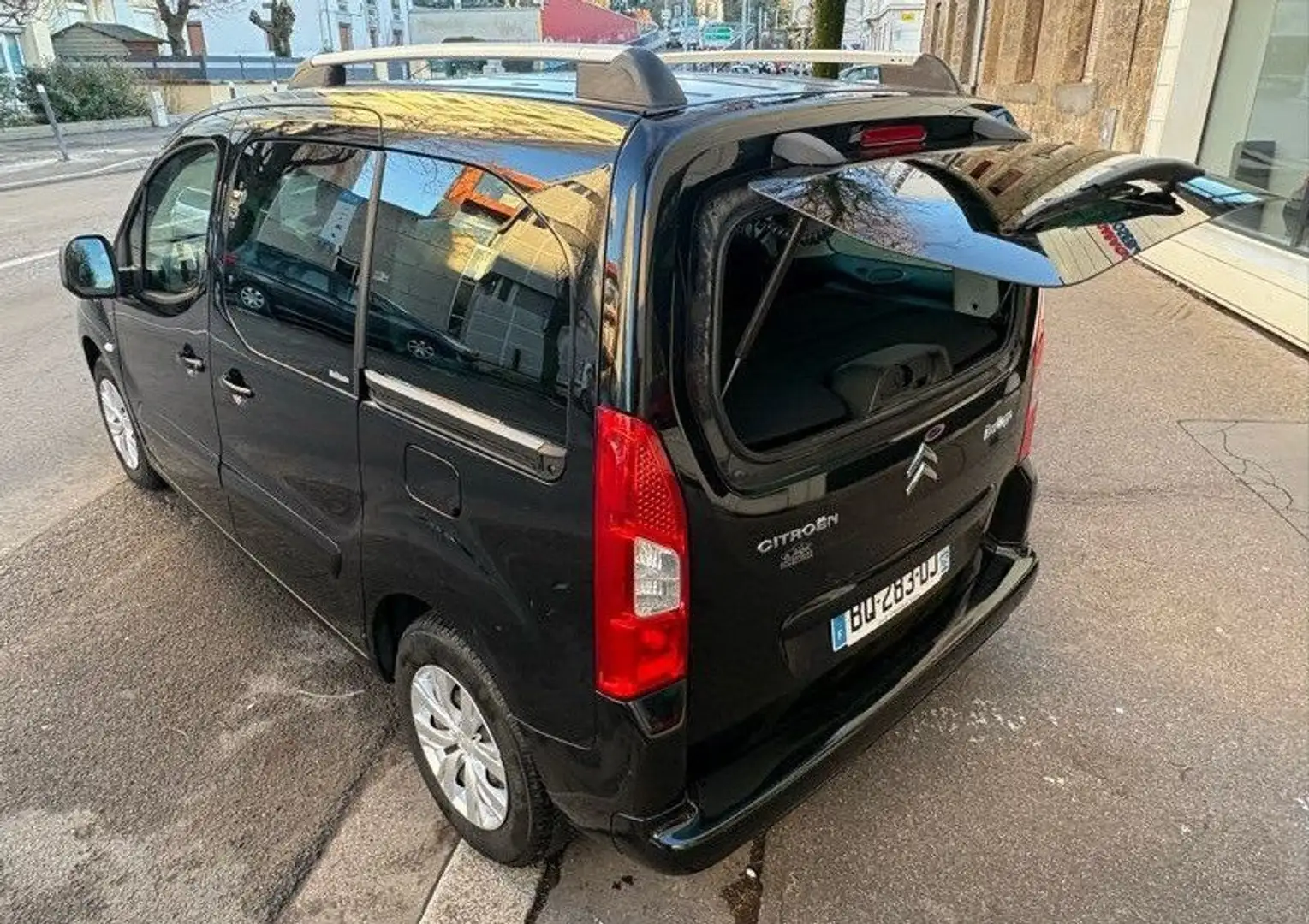 Citroen Berlingo Mulispace 1.6 Hdi 110 cv toit Modutop Noir - 2