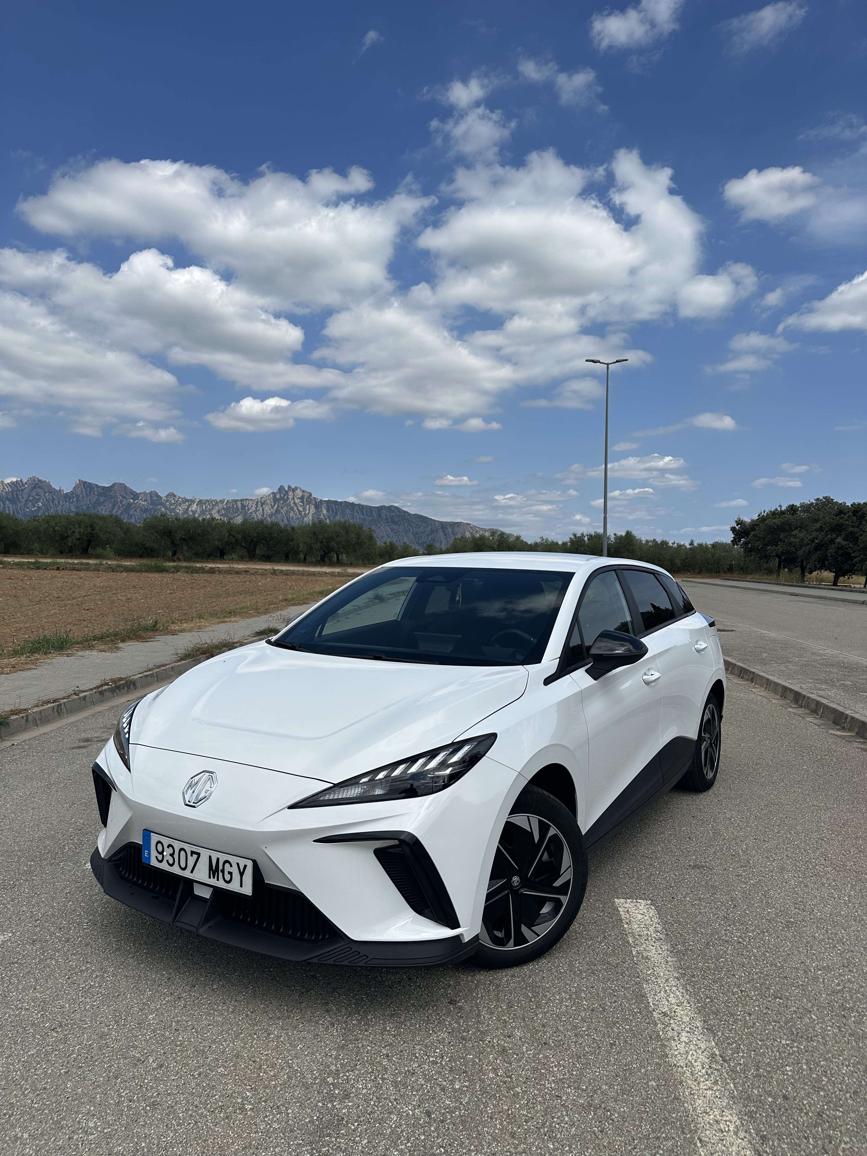 MG MG4 Comfort 64kWh - foto 1