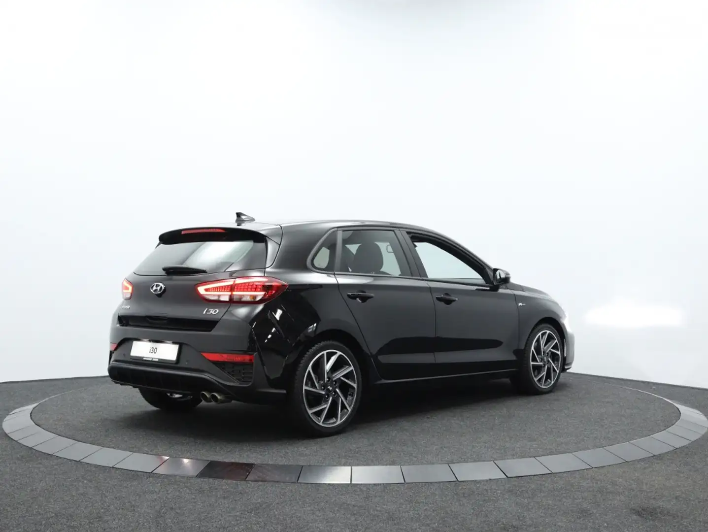 Hyundai i30 1.5 T-GDi MHEV N Line Automaat | Navigatie | Camer Zwart - 2