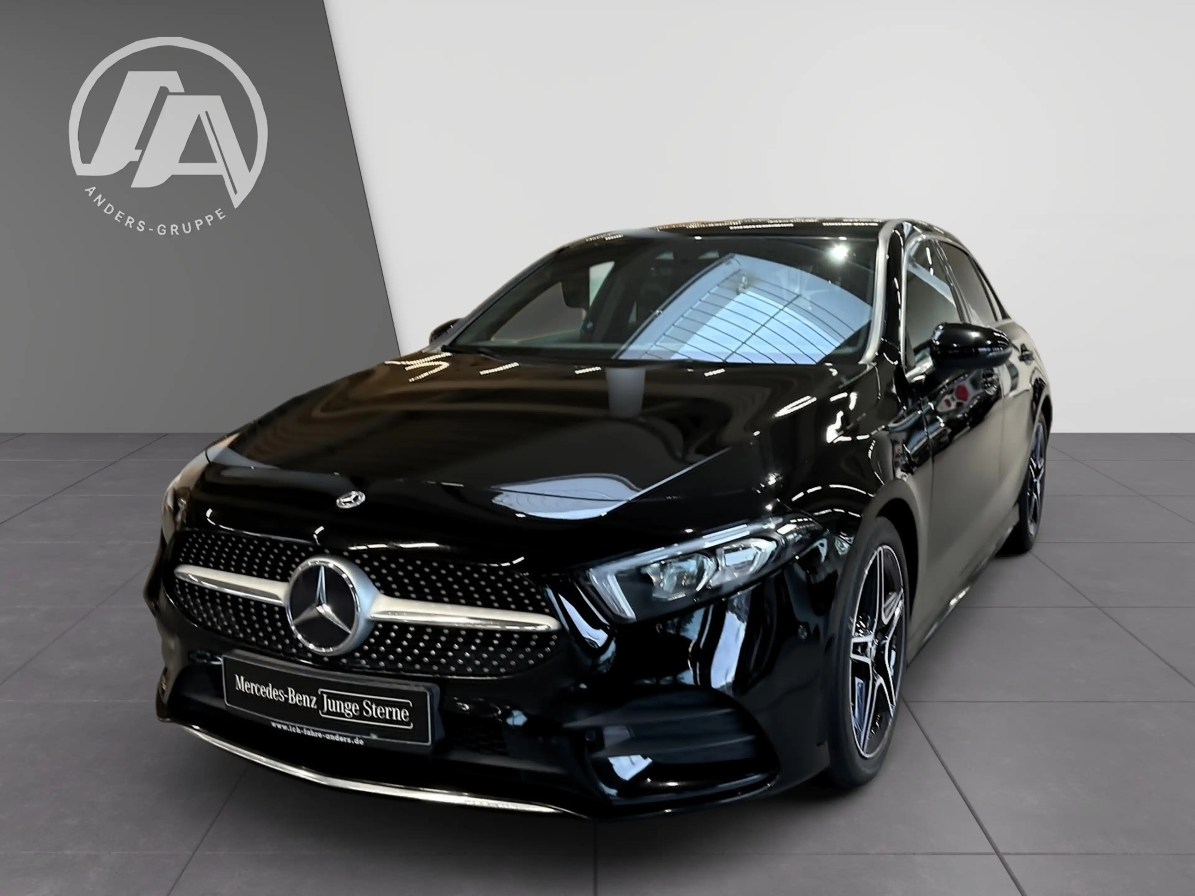 Mercedes-Benz A 200 d AMG+Navi+LED+Kam+SHZ+PTS+Advanced Sound+ — photo 2