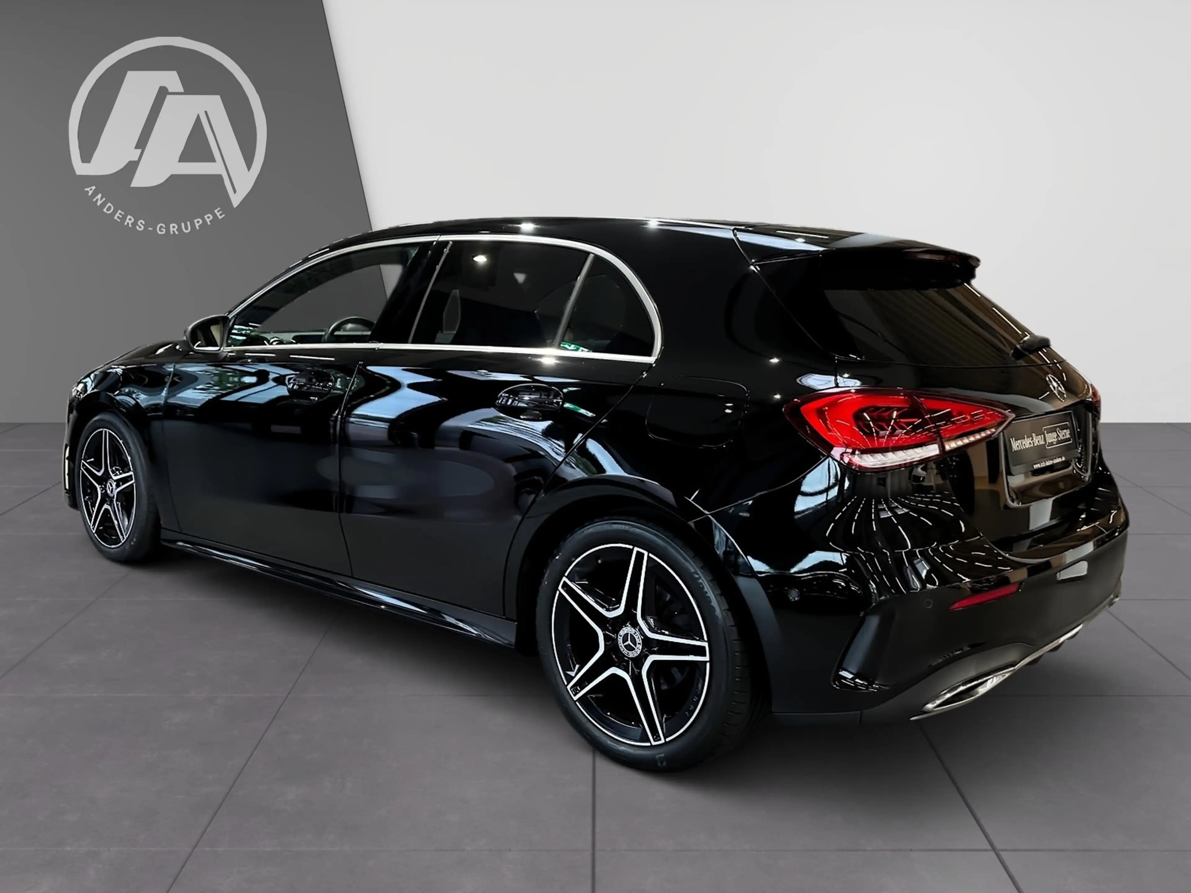 Mercedes-Benz A 200 d AMG+Navi+LED+Kam+SHZ+PTS+Advanced Sound+ — photo 3