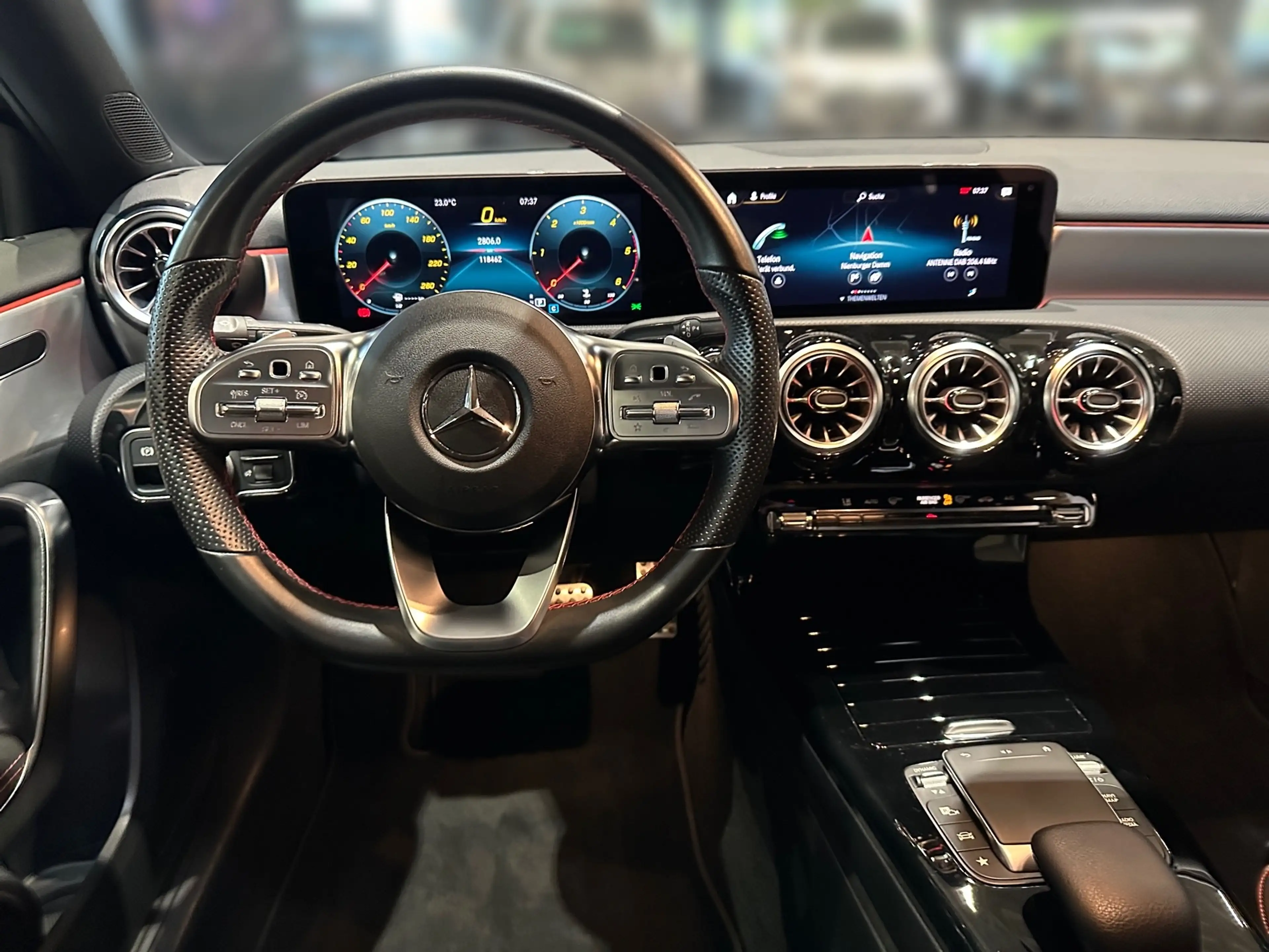 Mercedes-Benz A 200 d AMG+Navi+LED+Kam+SHZ+PTS+Advanced Sound+ — photo 9