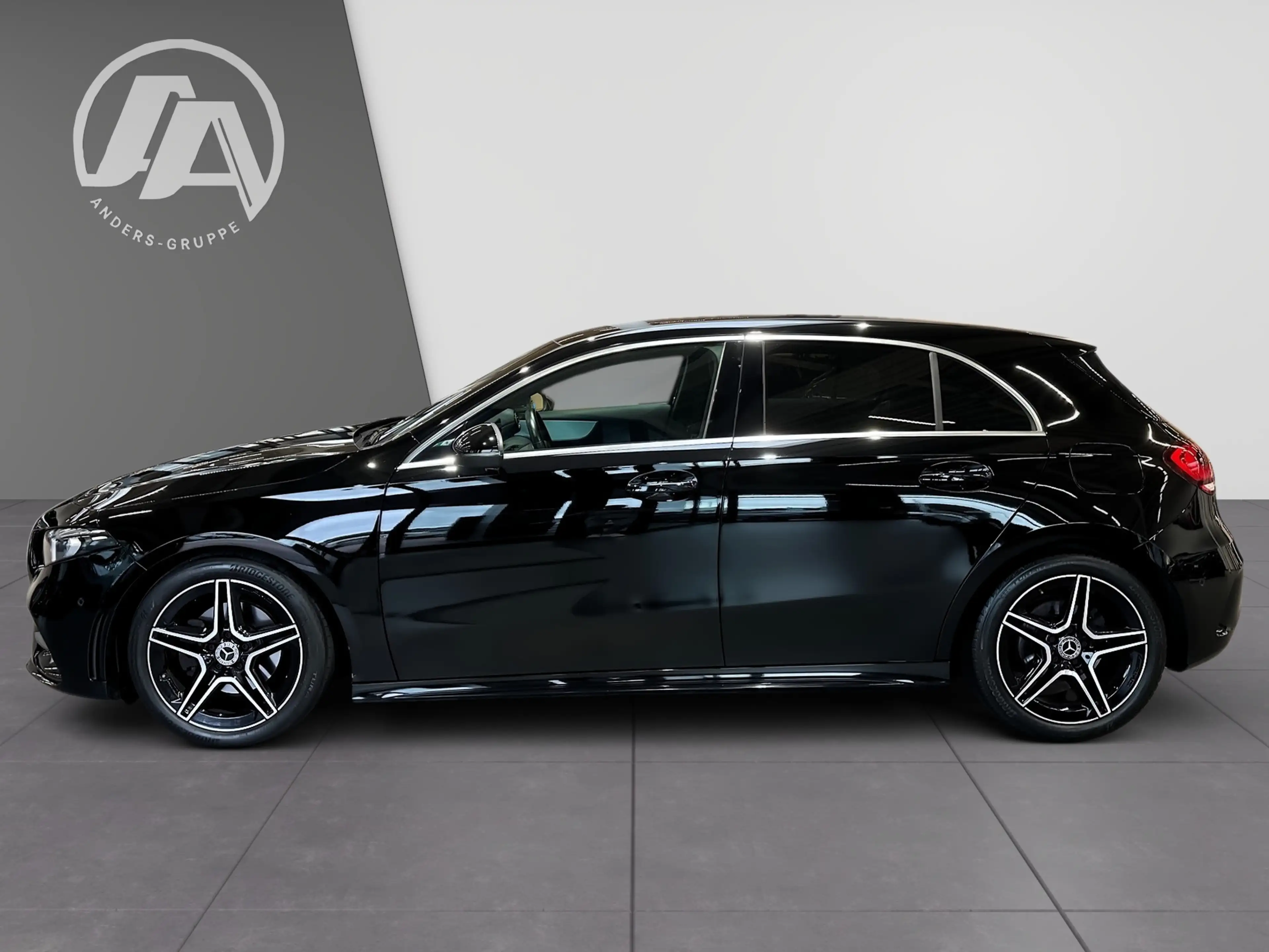 Mercedes-Benz A 200 d AMG+Navi+LED+Kam+SHZ+PTS+Advanced Sound+ — photo 4