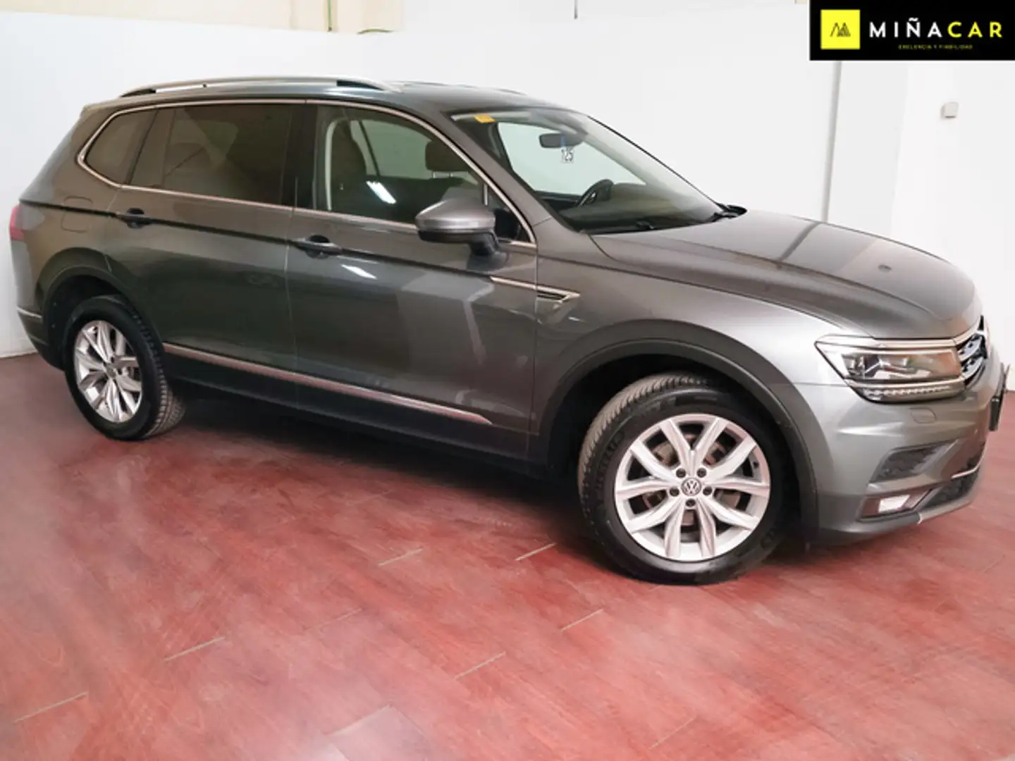 Volkswagen Tiguan Allspace 1.5 TSI EVO Advance DSG Gris - 2