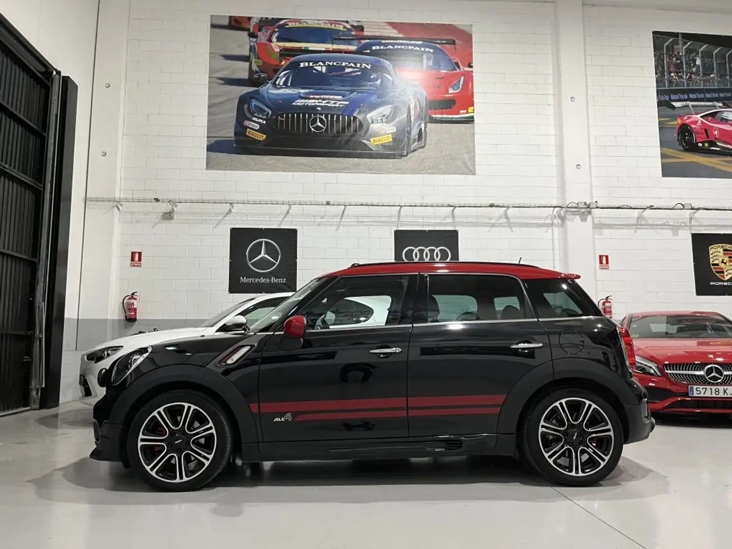 MINI John Cooper Works Countryman ALL4 AUT. Zwart - 1