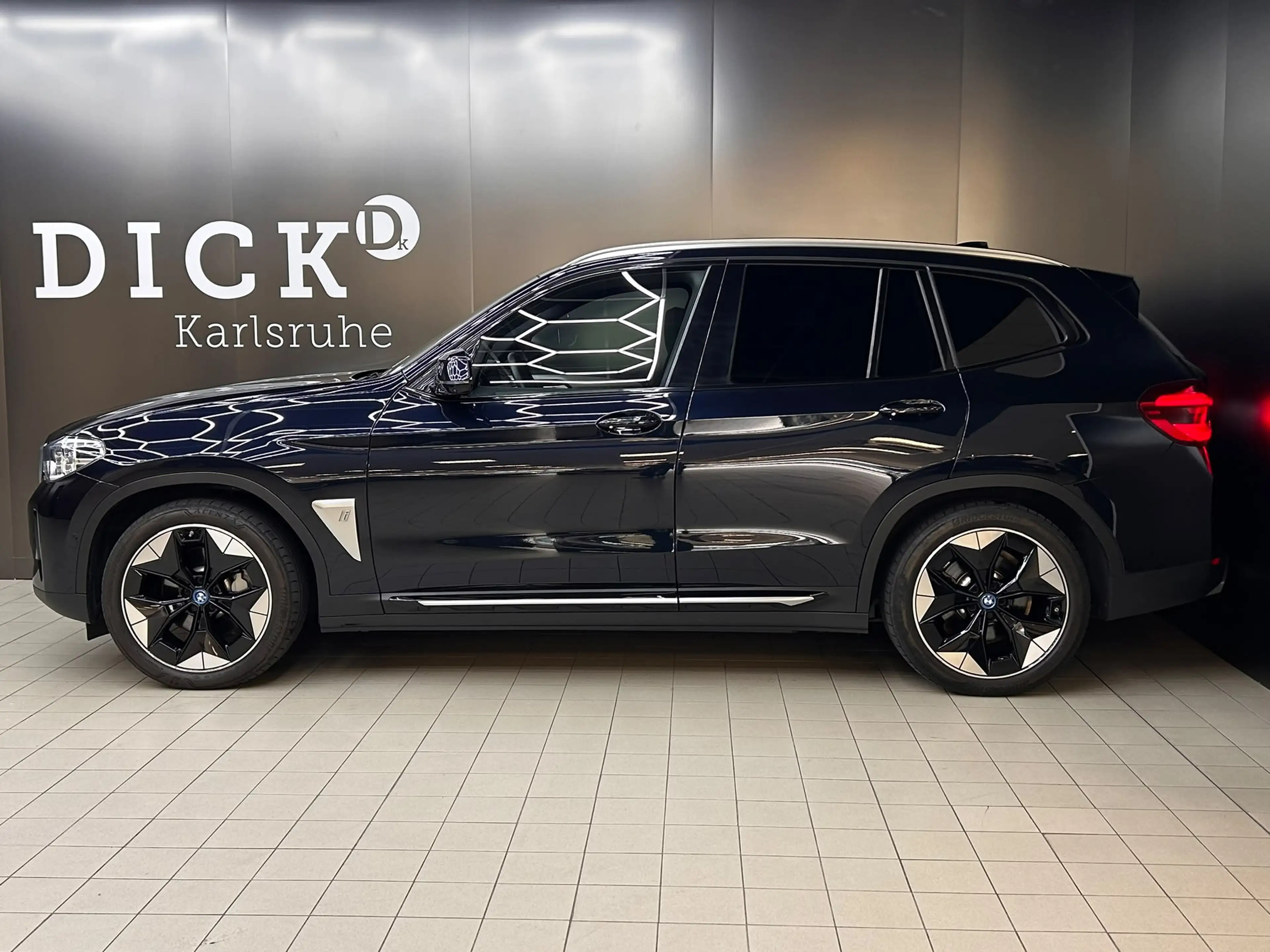 BMW X3 Impressive PANO+LEDER+LED+NAVI+H&K+HEAD+AHK+ — photo 5