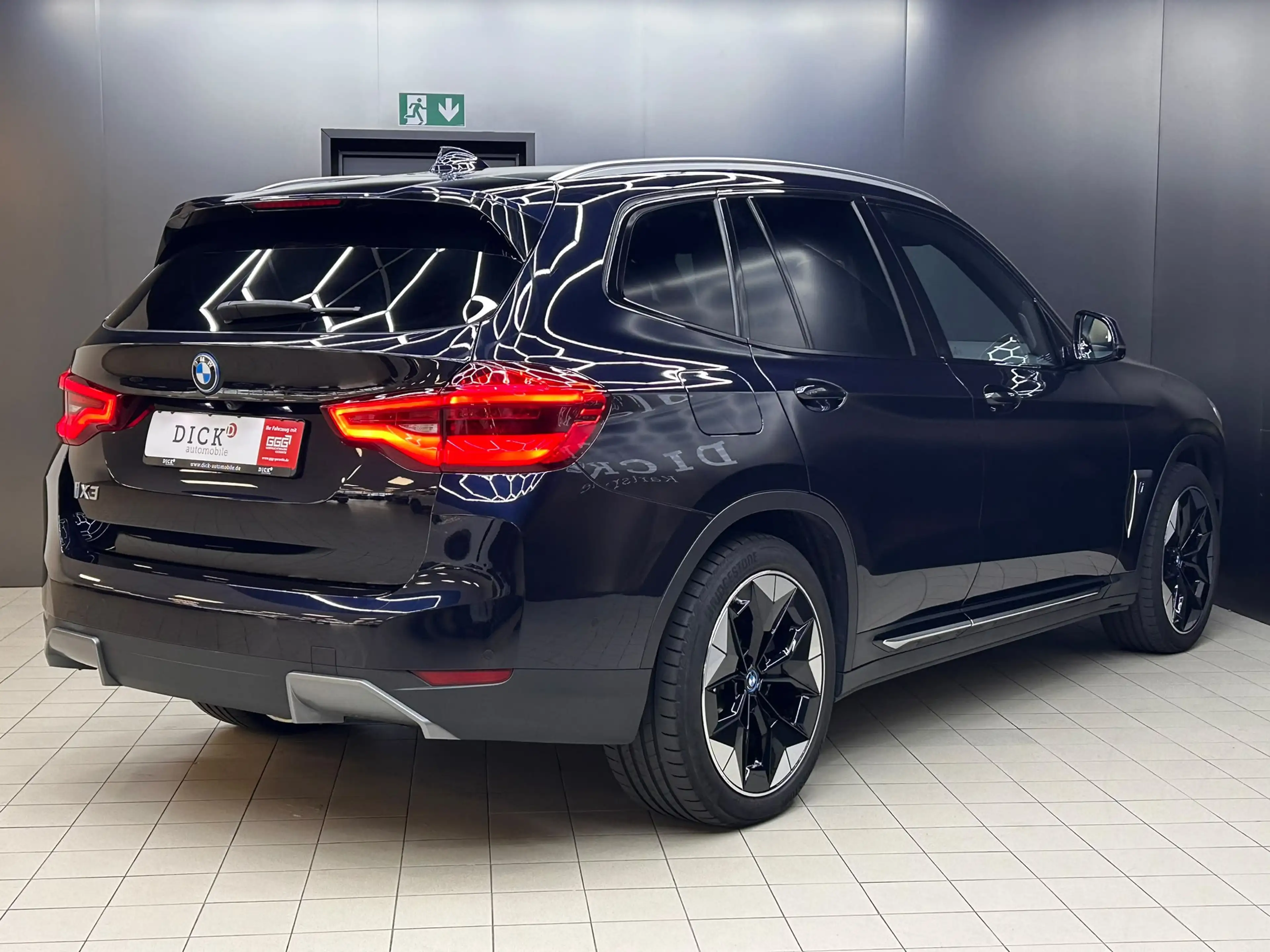 BMW X3 Impressive PANO+LEDER+LED+NAVI+H&K+HEAD+AHK+ — photo 8