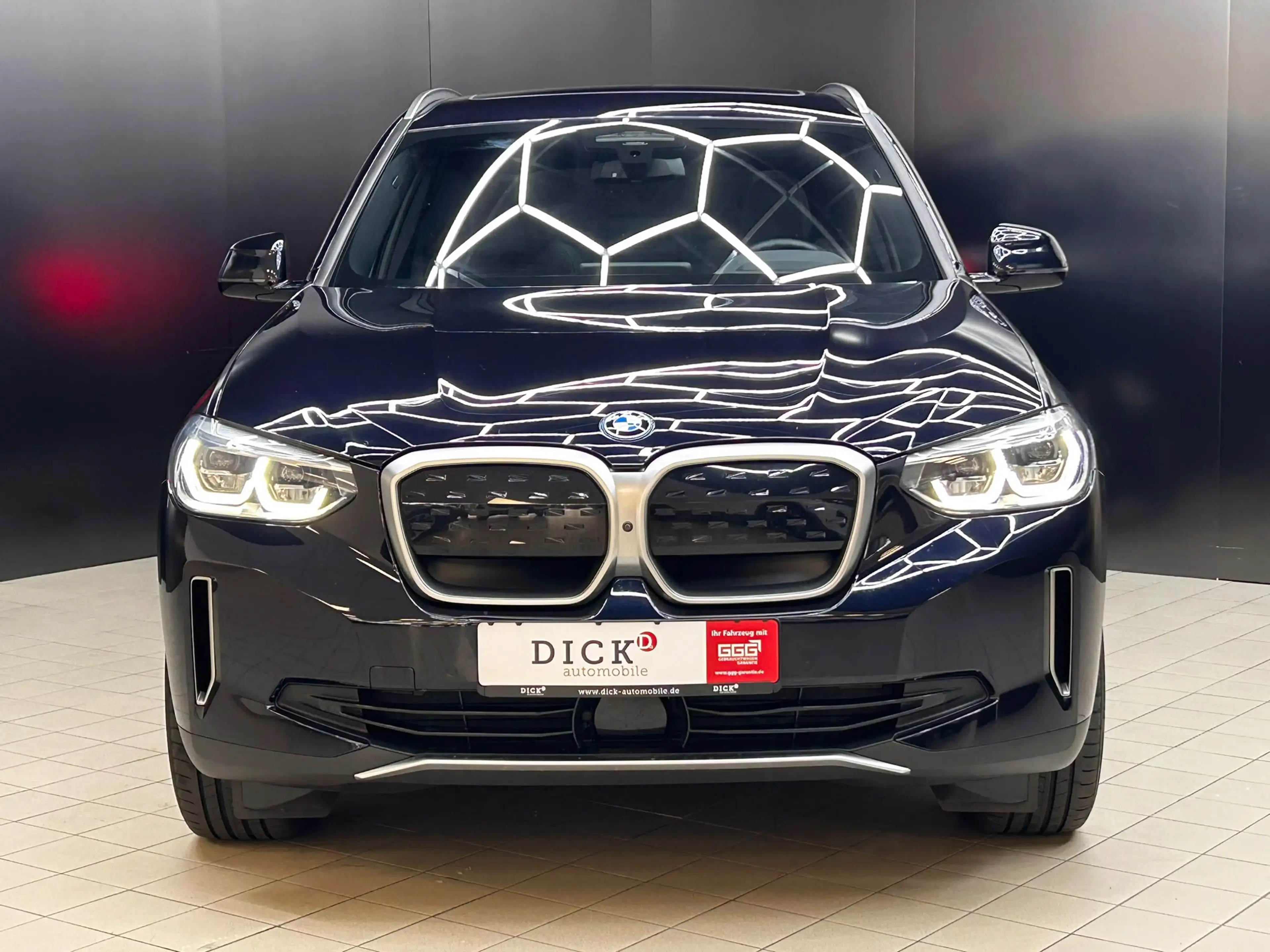 BMW X3 Impressive PANO+LEDER+LED+NAVI+H&K+HEAD+AHK+ — photo 3