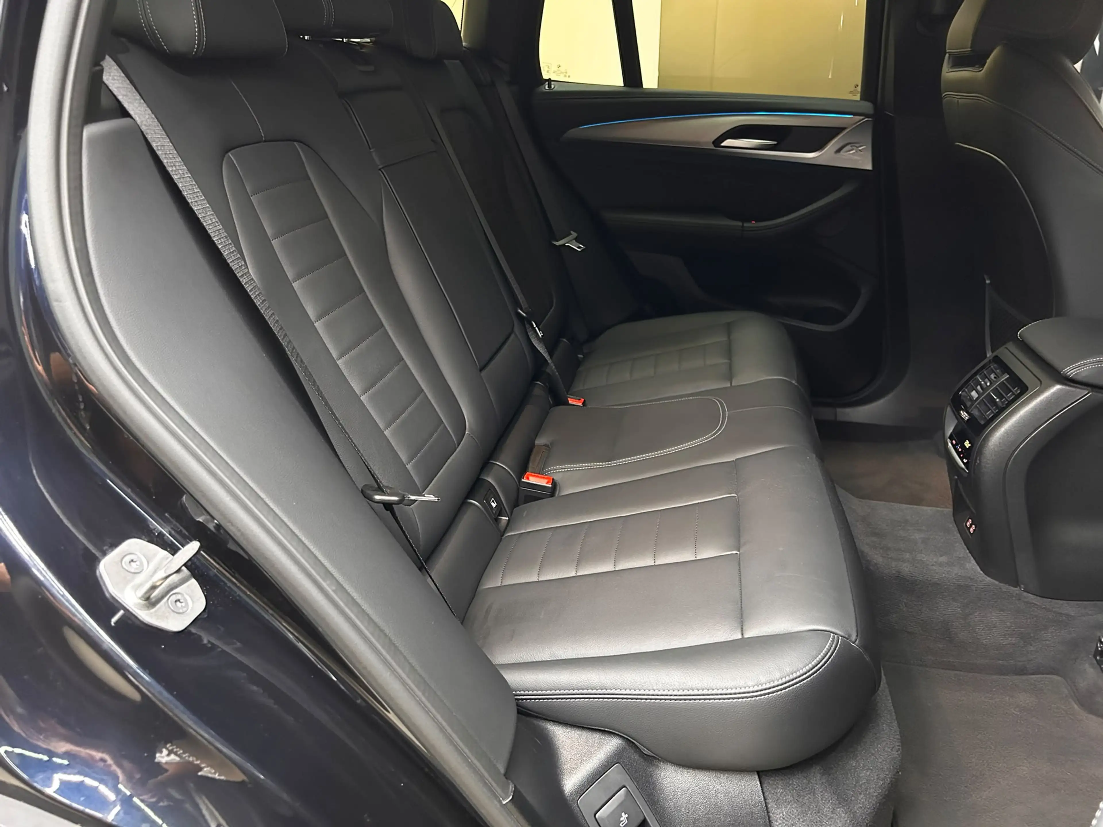 BMW X3 Impressive PANO+LEDER+LED+NAVI+H&K+HEAD+AHK+ — photo 12