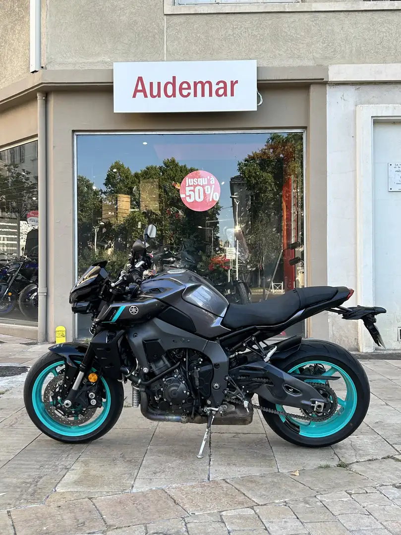 Yamaha MT-10 - 2