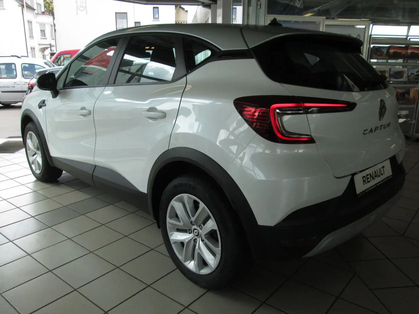 Renault Captur II Equilibre*NAVI*TEMPOMAT*PDC*SHZ* Weiß - 2