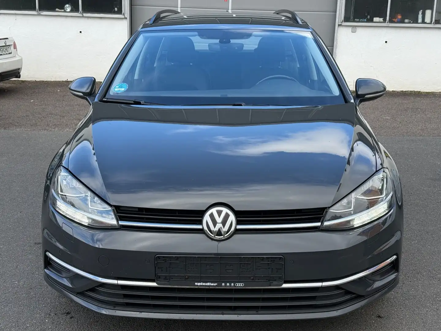 Volkswagen Golf VII Variant Comfortline 2.0 TDI DSG ACC Nav Grau - 2