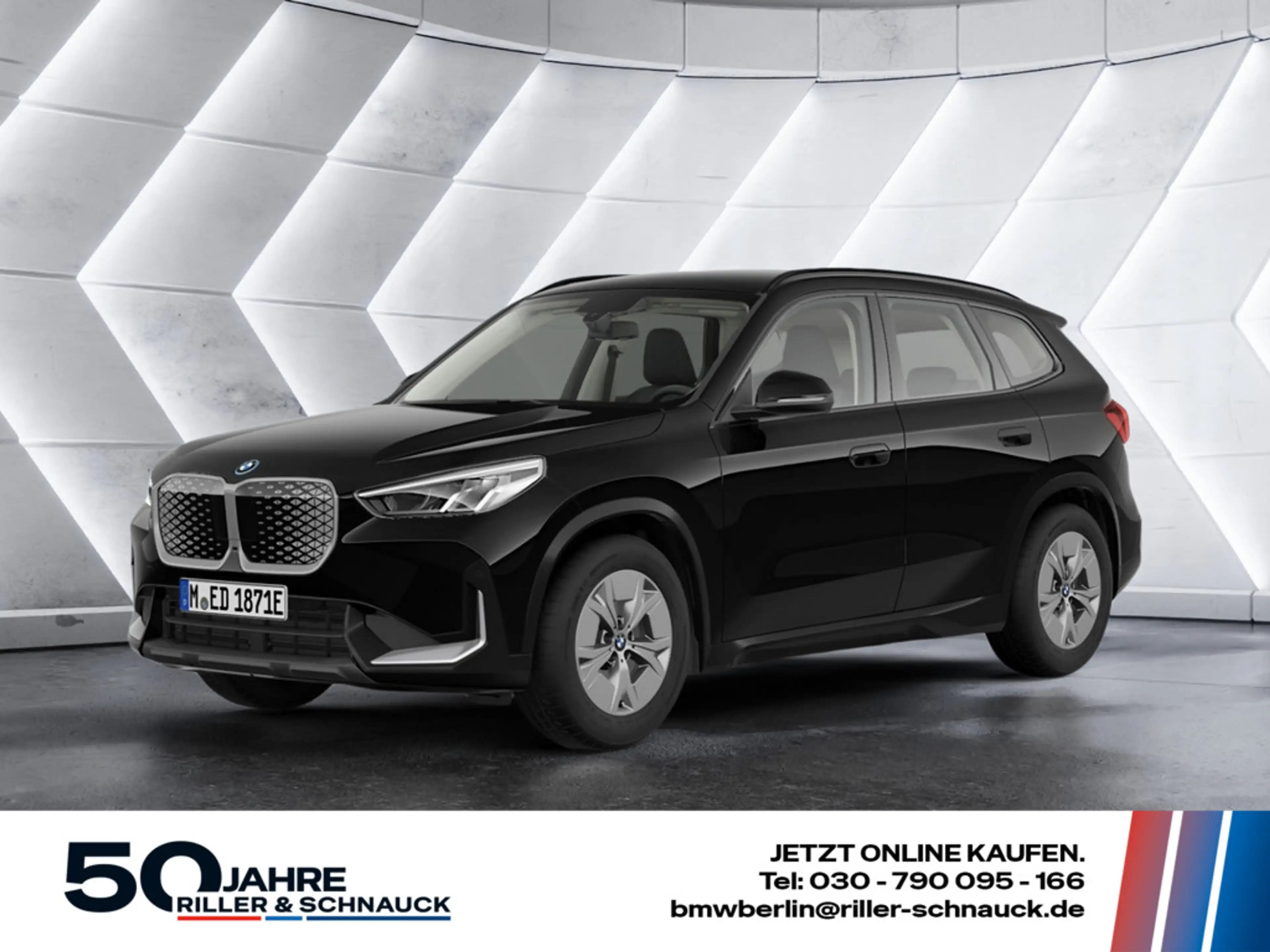 BMW iX1 30 xDrive Elektro BEV PDC SHZ KAMERA NAVI