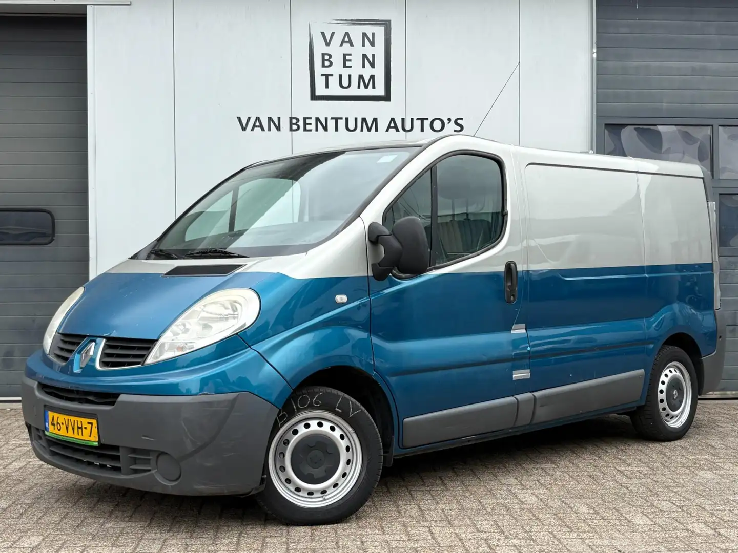 Renault Trafic T27 2.0 dCi 114pk L1H1 Airco 3-pers. Trekhaak Gris - 1