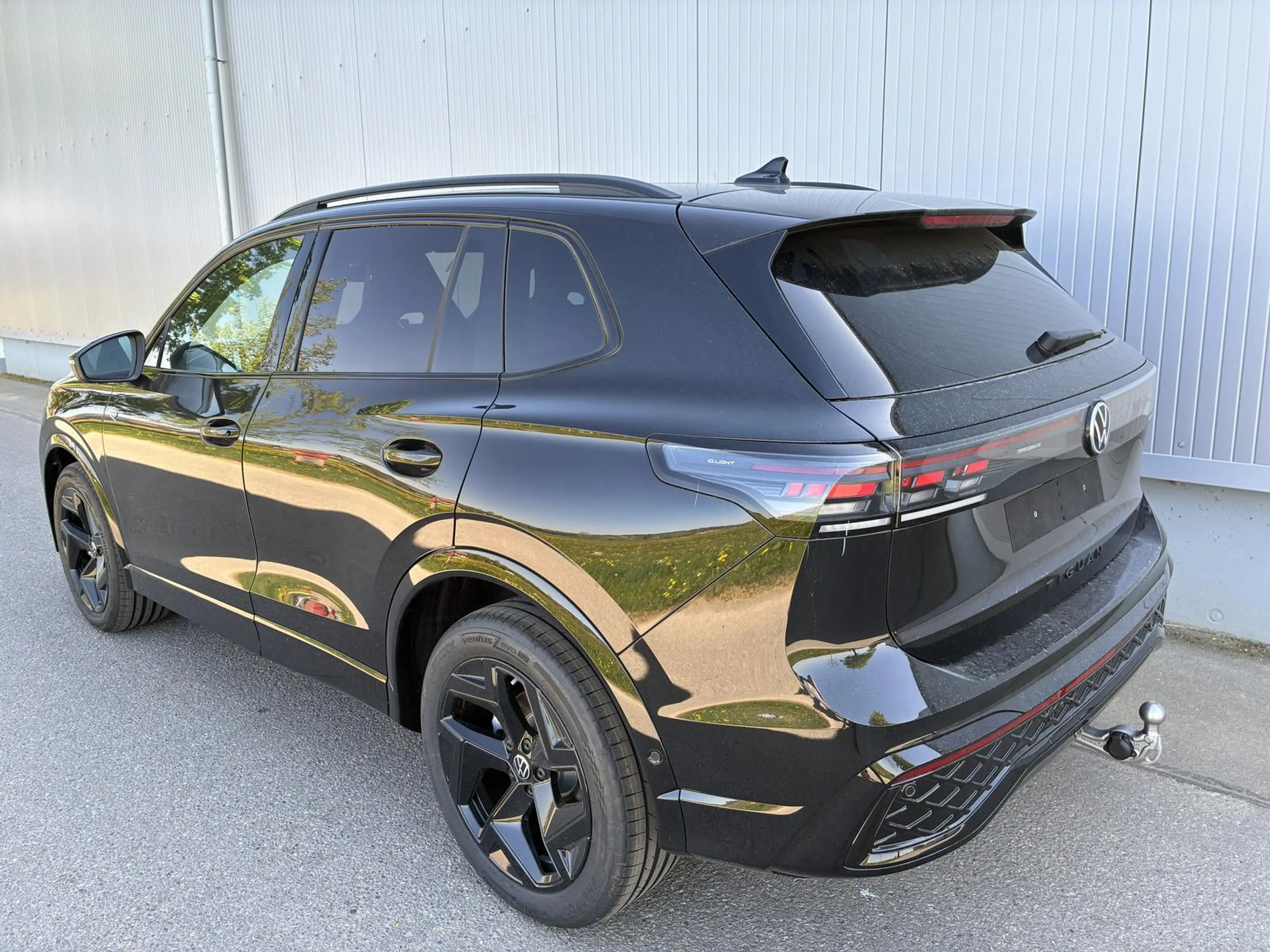 Volkswagen Tiguan 1.5 TSI 110 kW R-Line DSG ABT Head Up Black 360... — photo 3