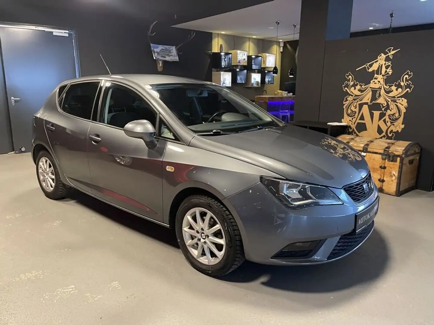 SEAT Ibiza Style Grau - 2