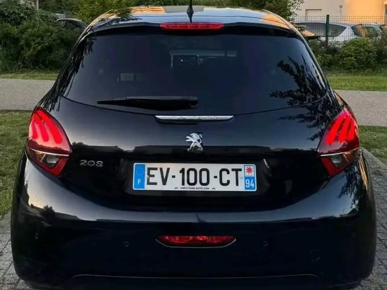 Peugeot 208 208 — photo 6