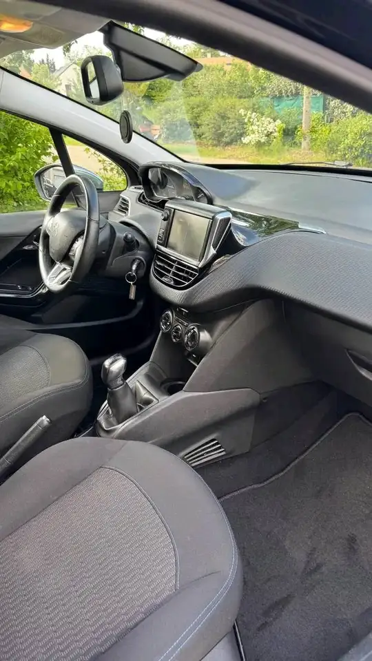 Peugeot 208 208 — photo 10