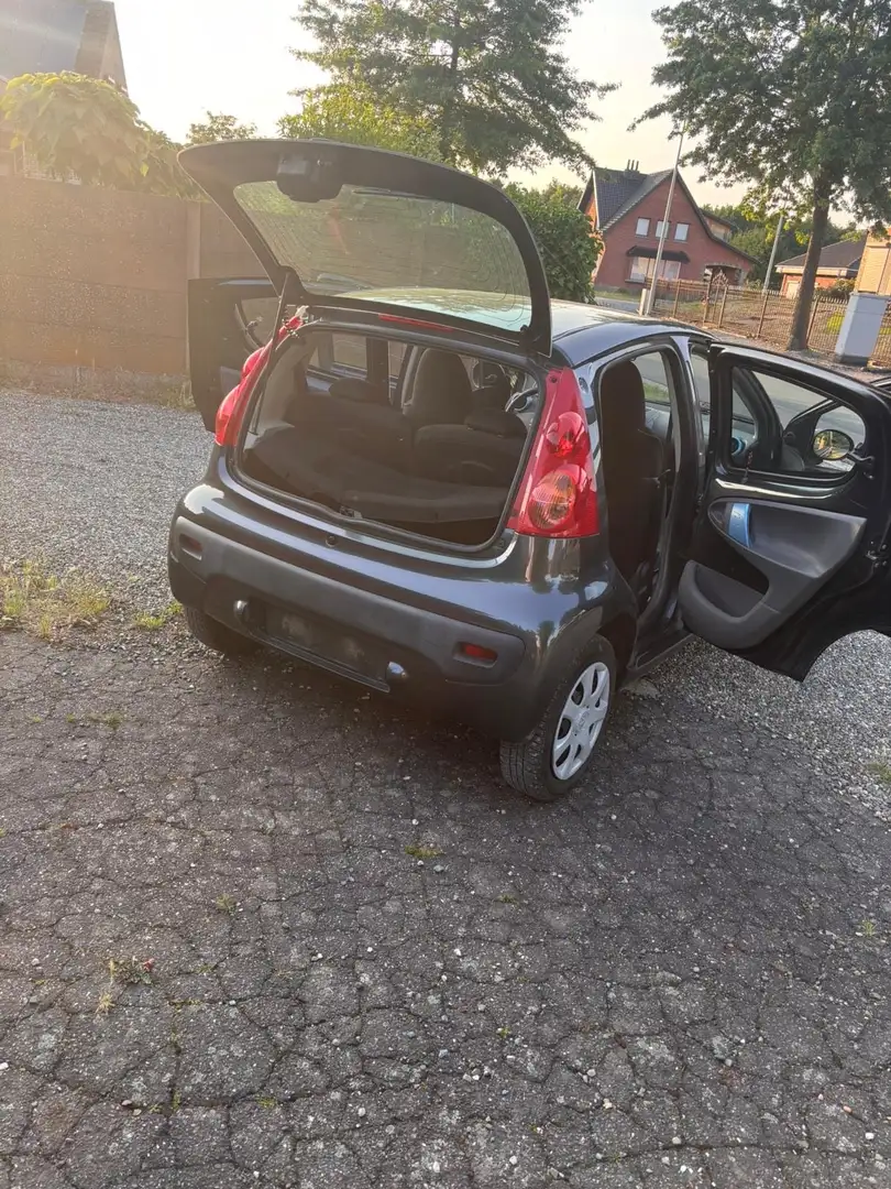 Peugeot 107 1.0i Urban Move - 1